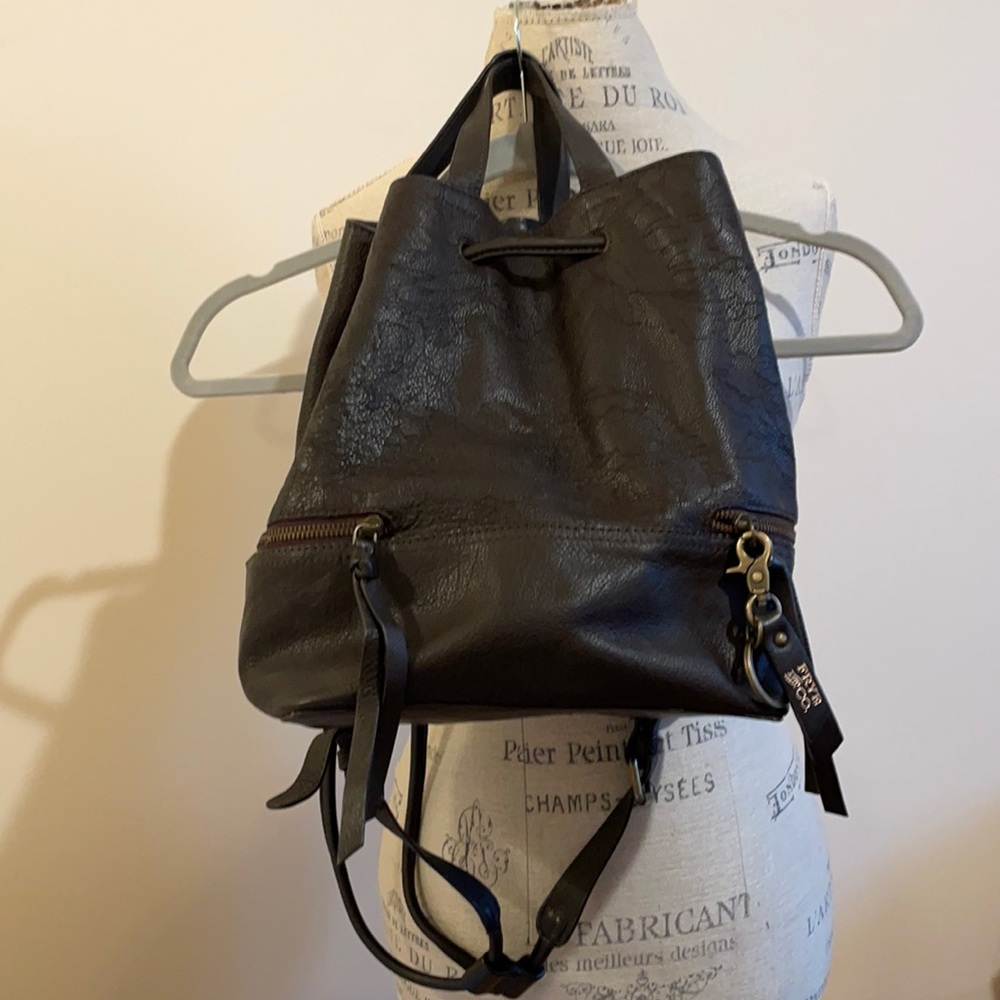 FRYE AND CO. Hobo Bag - Brown -some beautiful etching